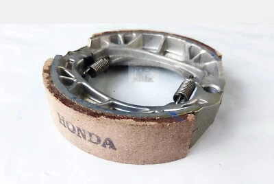 FOR Honda CA100 CA102 CA105 CD105 C110 CA110 C200 CA200 CM90 CM91 Brake Shoe New - Image 1 of 4