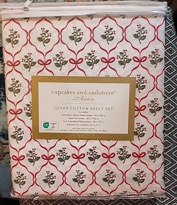 Cupcakes and Cashmere QUEEN 4 Pc Cotton Sheet Set Holiday Holly Branchs And Bows - Image 1 of 4
