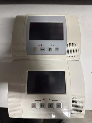 Honeywell Lynx Touch Security Systems L5100 Model LYNXTOUCH2 Control Panel Only - Image 1 of 4