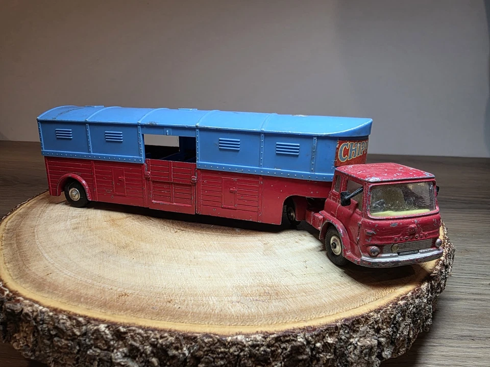 VINTAGE 60s Corgi Major 1130 Horse Box Trailer CHIPPERFIELDS & Articulated Truck - Image 1 of 4