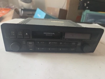 Honda Radio Cassette player Original CM621A0 P/N 39100-S5A-A110-M1 - Image 1 of 4