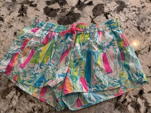Lilly Pulitzer Runaround Pull On Shorts M Pockets Surf & Sail Pink Blue Medium - Picture 1 of 7