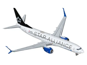 Boeing 737-800 Commercial Aircraft "United Airlines - Star Alliance" (N76516) Wh - Picture 1 of 3