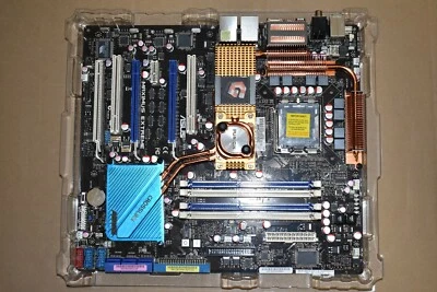 Asus Maximus Extreme LGA775 P/N- 90-MBB7Q0-G0EAY00Z - Image 1 of 4
