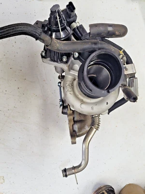 CARGADOR TURBO NISSAN ROGUE 1.5L I-3 KR15 - USADO Foto 1 de 4