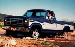 POSTKARTE AUTO FORD PICKUP 1985 F SERIE 4 X 4 - Bild 1 von 2