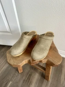 Sven Sz 40 Womens US 9.5 Slip On Wooden Clogs Mule Olive Green Suede Nubuck - Picture 1 of 8