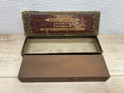Antique Norton Abrasives India Oilstone Sharpening Stone 7" x 2" x 1" Medium MB7 - Image 1 of 4