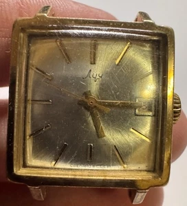 Watch "Luch" Antique USSR Soviet mechanical vintage classic wrist watch. - Picture 1 of 11