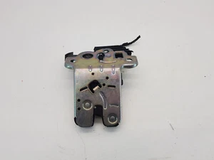 2016 AUDI S1 A1 8X / VW SEAT SKODA REAR BOOTLID TAILGATE LOCK MECH 8R0827505A - Picture 1 of 9