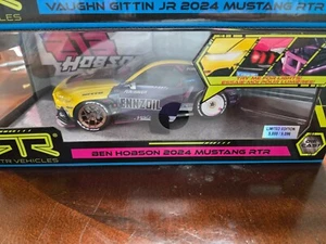 RTR FAHRZEUGE BEN HOBSON 2024 FORD MUSTANG RTR, 1:24 AUTOZONE - Bild 1 von 1