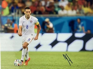 CLINT DEMPSEY Signed 11x14 Photo USA COA Autograph Sounders Revolution  - Picture 1 of 2