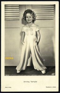 movie star Shirley Temple Vintage photo Post Card, by Ross Verlag 1930'  
