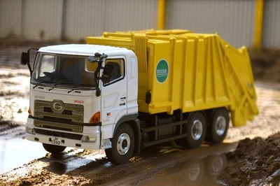 1:76 Scale Tiny Diecast  HINO 700 Refuse Truck - Image 1 of 4