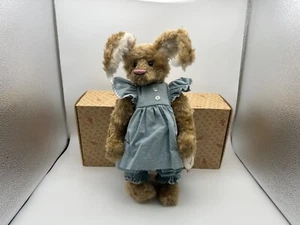 OUTFIT BARTONS CREEK GUND MAGGIE 15" SIMULATO MOHAIR CONIGLIO BLU NUOVO CON SCATOLA #82013 - Foto 1 di 13