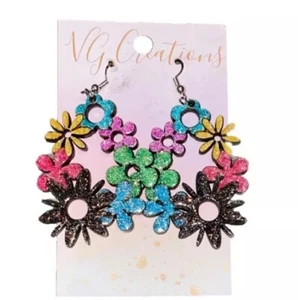 Flowers Glittery Wooden Earrings Drop Boho Hippie Laser Cut Wood Groovy - Bild 1 von 3