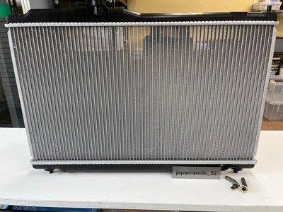 Radiator with cap AT Stepwagon RF1 RF2 19010-P3G-901 19010-P3G-902 - Image 1 of 4