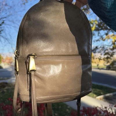 HOBO Revel Mochila Convertible de Cuero Gris Bolso Bandolera Tachonado + Cartera Foto 1 de 4