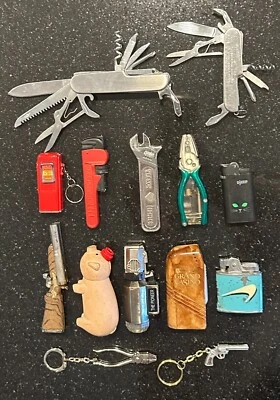 * Lighter Collection, Lot of 10 novelty lighter + 2 pocket knife & 2 keychain - Image 1 of 4