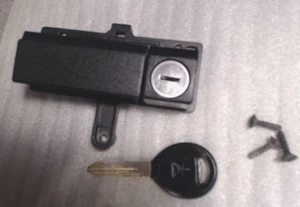 Dodge Caravan Box Lock and Key for Under Seat 1997 - Picture 1 of 6