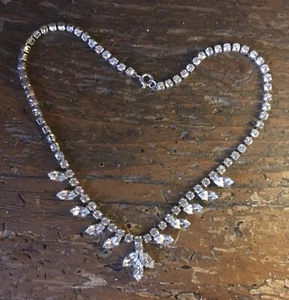 Vintage silver tone clear rhinestone diamanté 1960s paste festoon necklace 15 in - Picture 1 of 5