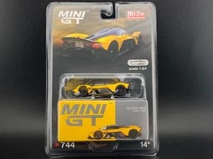 Mini GT Aston Martin Valkyrie Sunburst Yellow MGT00744 1/64 - Picture 1 of 7