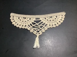 DOILY Lace Crochet VICTORIAN Beige 15.5" x 9" Triangle Shape Tassel - Picture 1 of 4