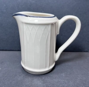 Gothic USA by Homer Laughlin Porcelain Creamer - White Arches & Blue Trim - 3 oz - Picture 1 of 12