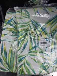 Two Yihomer Tablecloths-  60x120 W Zipper And 60 × 84 Palm Leaves  - Picture 1 of 2