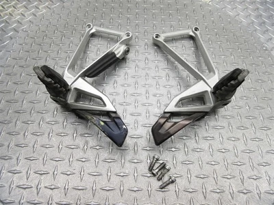 Ducati Multistrada 1200S Touring 2010 10-12 OEM estriberas de pasajero trasero montajes Foto 1 de 4