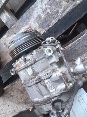 Used A/C Compressor fits: 2013 Bmw 650I xDrive50i 4.4L twin turbo w/carbon dioxi - Imagem 1 de 4