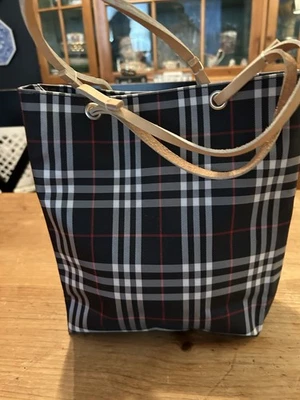 Burberry Black Nova Check Small Tote - Image 1 of 4