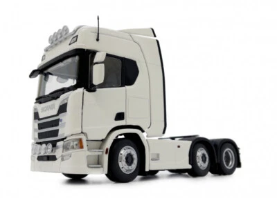 Marge Models 2015-01 Scania R500 6x2  WhiteScale 1:32 - Image 1 of 4
