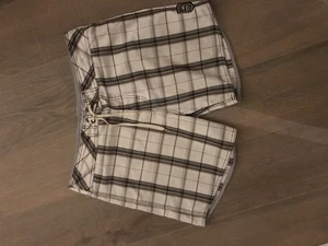 Men’s White Checked Billabong Shorts Good Condition Size 36 - Picture 1 of 2