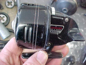 BS1 Vintage DAIWA 9300c Spincast Reel fishing 9300 C spincasting spincaster NICE - Picture 1 of 3