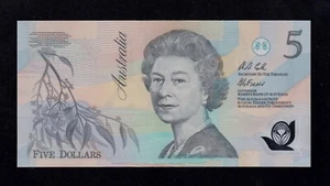 F.C. AUSTRALIA , 5 $ 1992 , S/C ( UNC ) SERIE AA , P.50a . - Picture 1 of 2