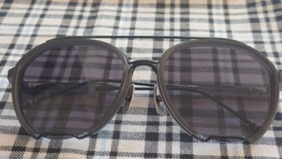 Gafas de sol Thom Browne TBS-810-03 gris cristal satinado - hierro negro con gris oscuro-AR Foto 1 de 4
