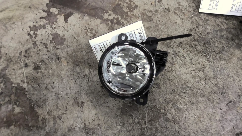 Luz de esquina/estacionamiento halógena antiniebla para 15-18 RENEGADE 735008 Foto 1 de 1