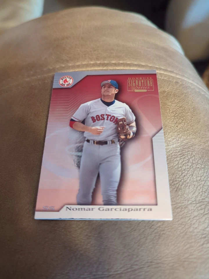 2001 Donruss Signature Baseball Card #17 Nomar Garciaparra - Image 1 of 2