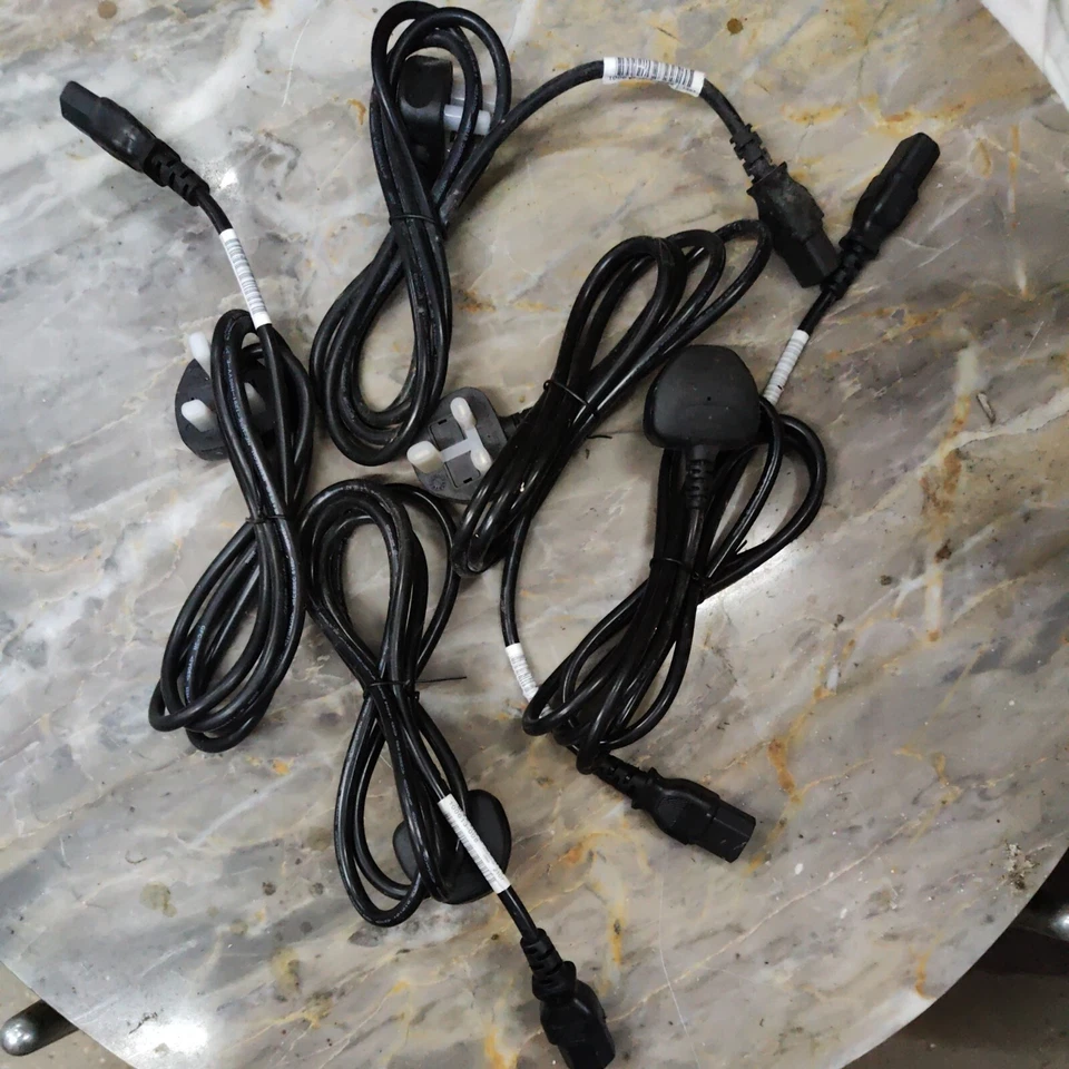 Job Lot of 5 IEC Kettle Lead Power Cable 3 Pin UK Plug PC Monitor TV 1.8m 6ft - Image 1 of 1