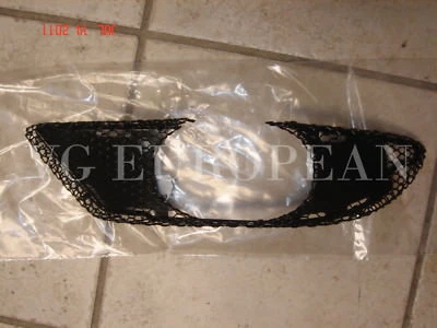 Capa de para-choque dianteiro AMG genuína Mercedes W203 C grade de malha esquerda C230 C240 C320 - Imagem 1 de 2