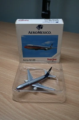 Herpa Wings Aero Mexico Boeing 767-300 Diecast Model 1:500 Scale - Image 1 of 4