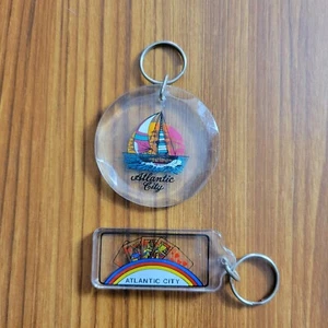 Lote de 2 llaveros de colección de acrílico Atlantic City casino y recuerdo de vela - Imagen 1 de 2