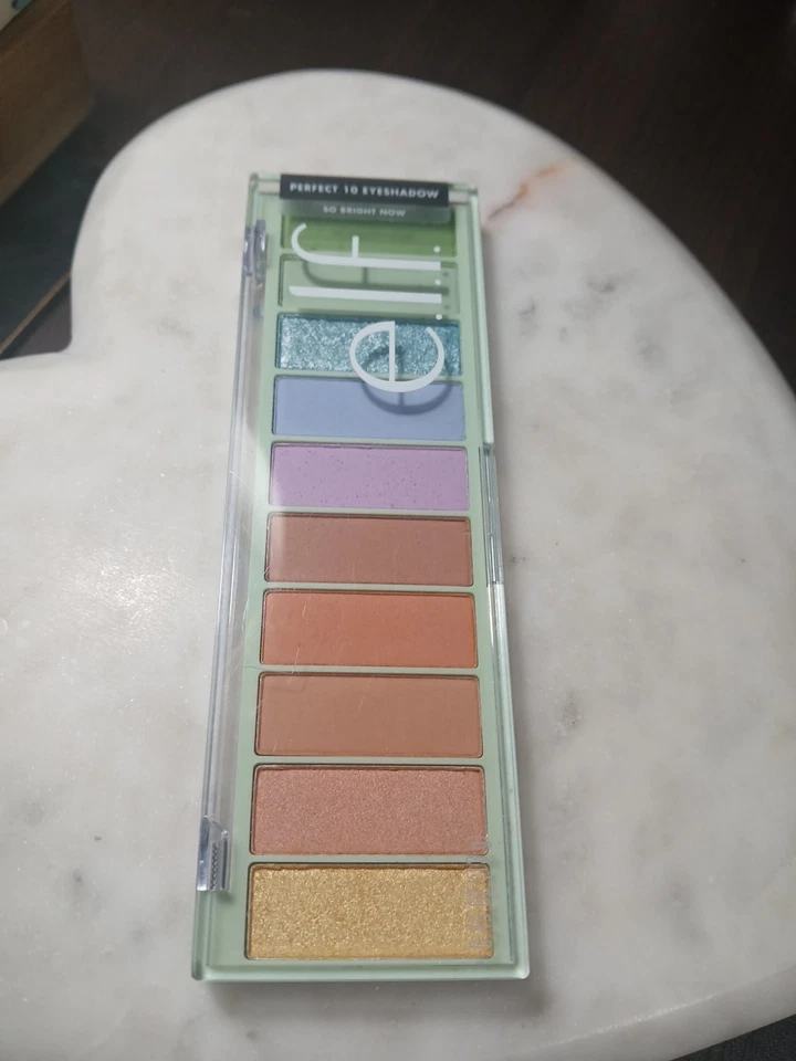 e.l.f. Идеальный 10 палитра теней для век, (упаковка из 1), так яркий теперь запечатанный - Изображение 1 из 1