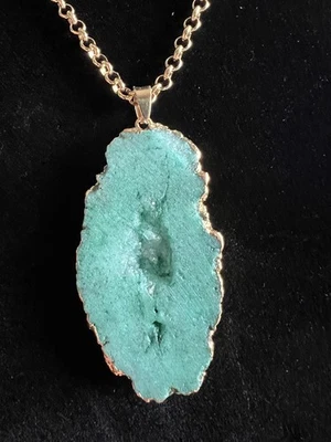Crystal Agate Druzy Quartz Stone Turquoise Pendant Gold tone 18” chain necklace  - Image 1 of 4