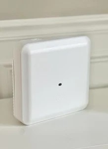 Cisco Aironet 3802I (AIR-AP3802I-B-K9) Wireless Access Point - Picture 1 of 4