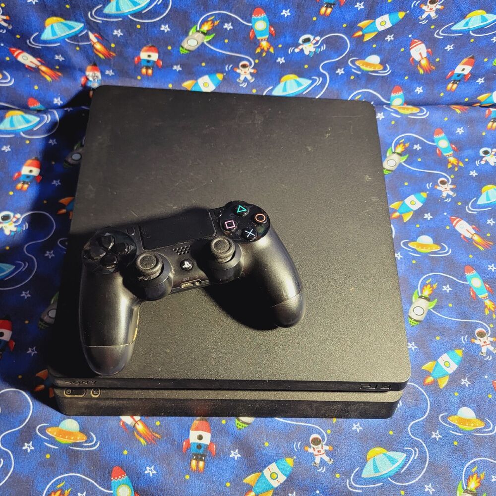 Sony PlayStation 4 Slim PS4 Slim - 500GB Jet Black Console - Good Condition
