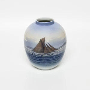 VASO PORCELLANA ROYAL COPENHAGEN "Marina con Barca a Vela" ORIGINALE CM 17 - Imagen 1 de 4
