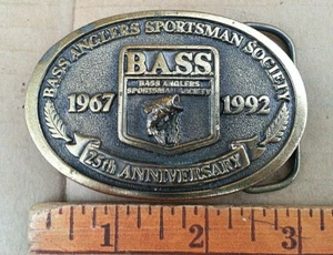 Hebilla de cinturón vintage B.A.S.S LATÓN 25 aniversario hebilla de camionero pescador ee. uu. - Imagen 1 de 2