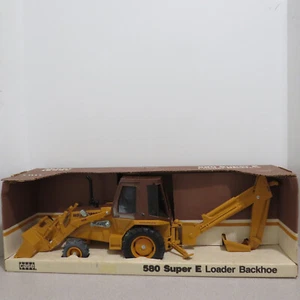 Ertl Case 580 Super E Backhoe Loader Made USA 1986 1/16 CA-287-10DO-B - Picture 1 of 9